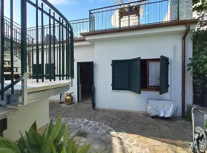 Semesterbostad La Casina Di Marco Marina di Pietrasanta